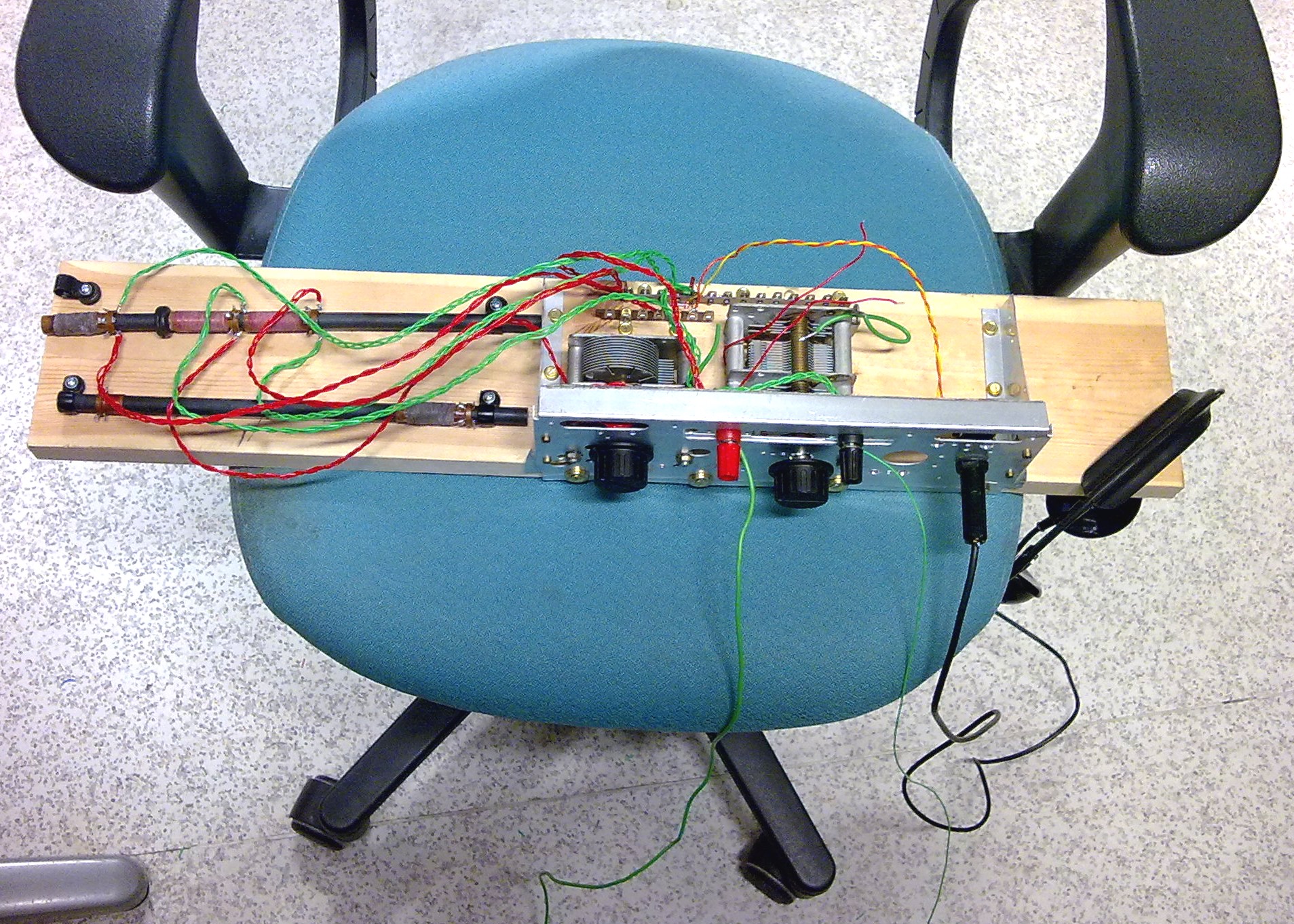 click to enlarge Experimental Loud Crystal Radio
Set Test Bed