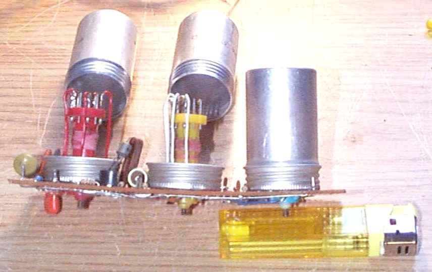 click to enlarge *0m Band Radio Board With Three
Denco Coils, Red, Yellow, and Blue