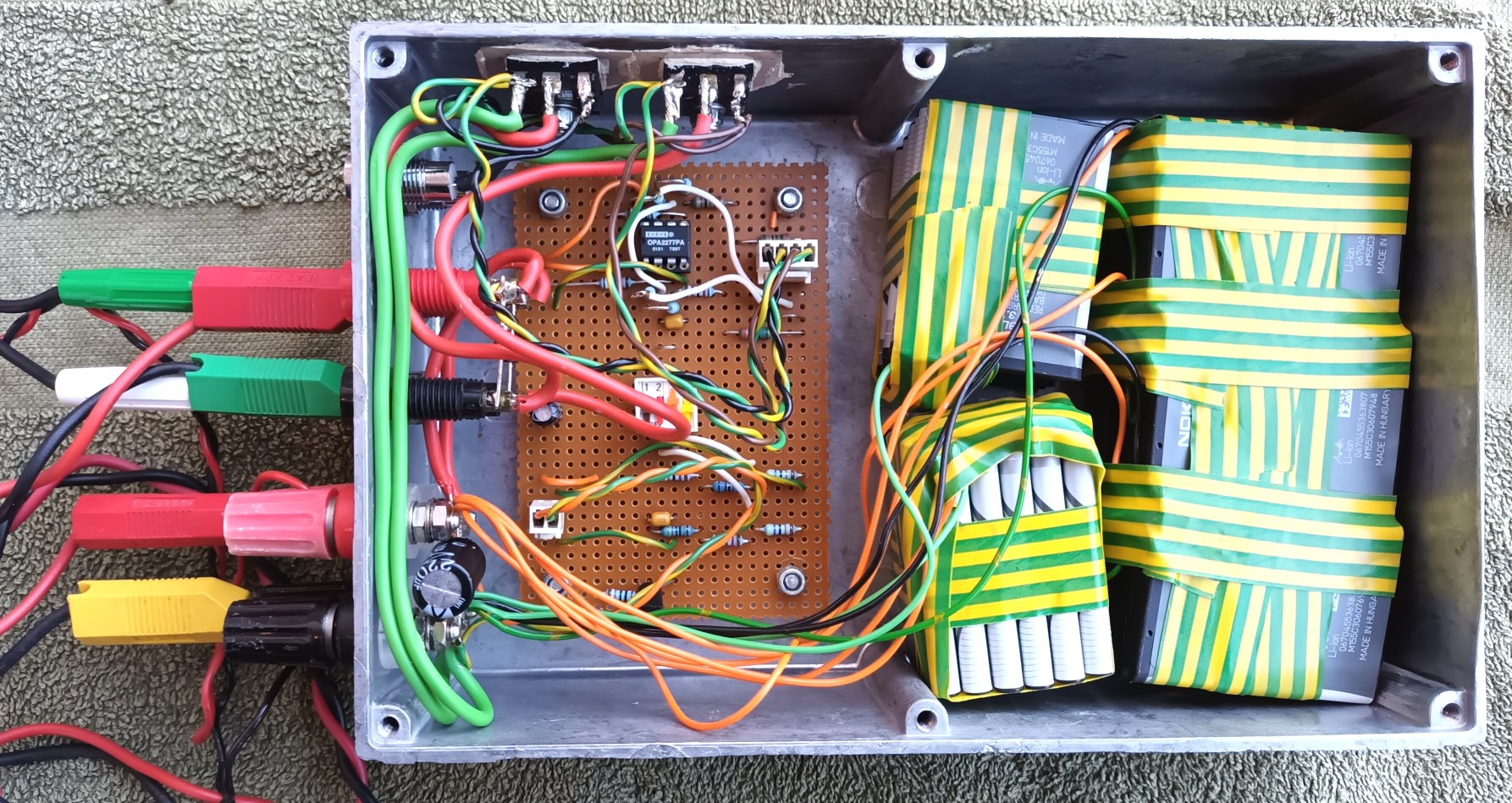 click to enlarge Inside Useful Components 12V
Solar Charge Controller Box From The Top