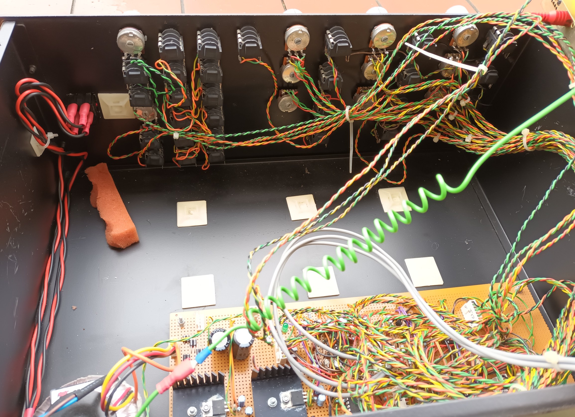 click to enlarge Triple Spring Reverb Unit
Front Panel Wiring From The Rear