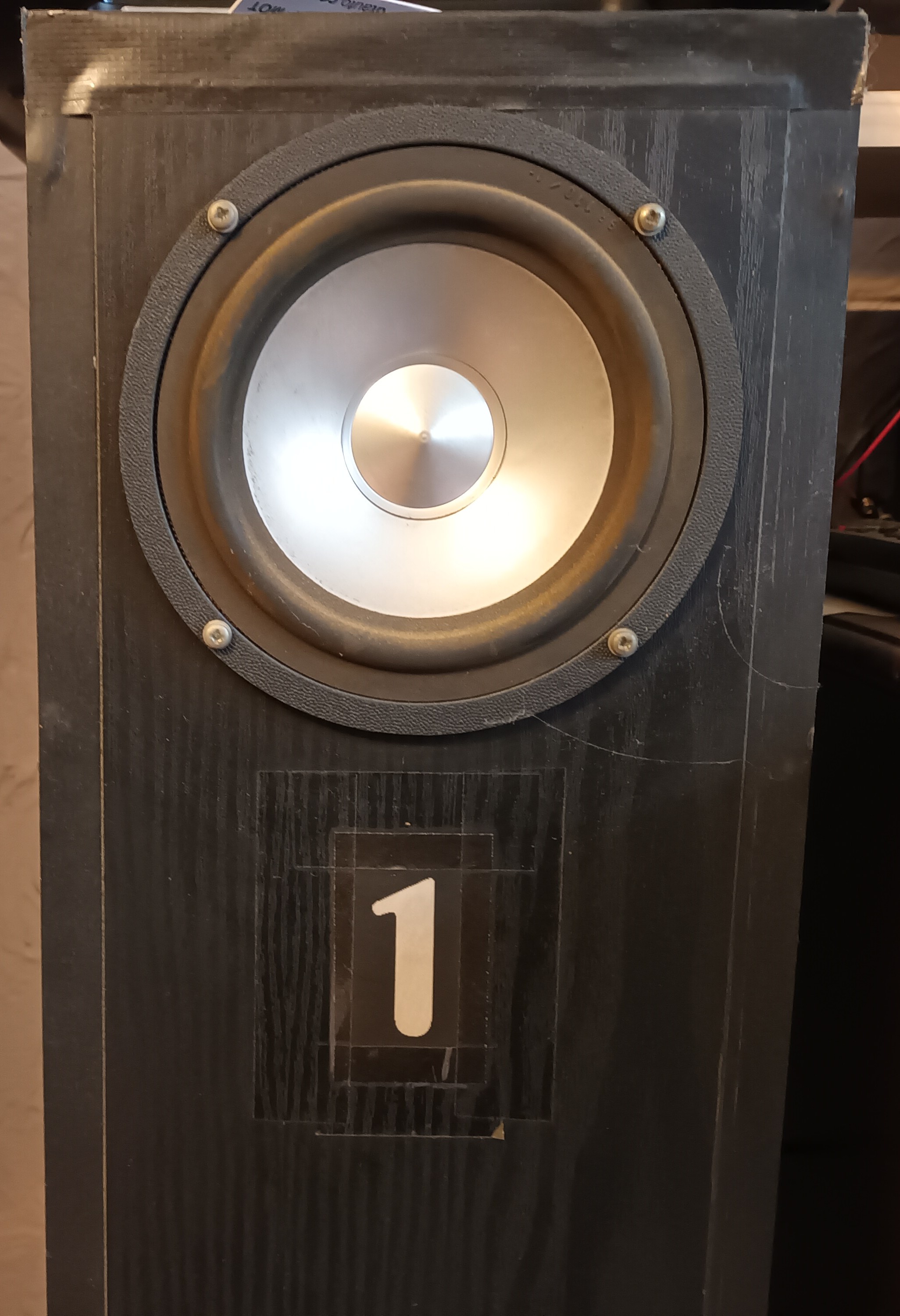 click to enlarge DIY Transmission Line Speaker
Enclosure Using and E. J. Jordan Aluminium Cone Wide Range
Driver